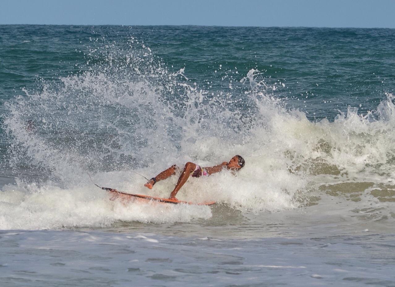 Polynesian Bare Surfing Polynesian Bare Surfing